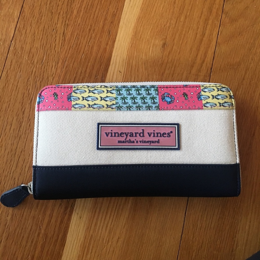 Vineyard Vines Wallet